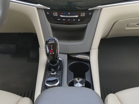 Used 2020 Cadillac XT6 Premium Luxury image 17