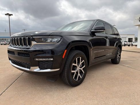 Used 2024 Jeep Grand Cherokee L Limited w/ Luxury Tech Group II image 8