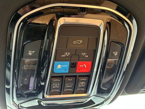 Used 2024 Jeep Grand Cherokee Summit w/ High Altitude Package image 27