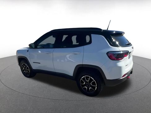 Used 2025 Jeep Compass Trailhawk w/ Trailer Tow Group image 10