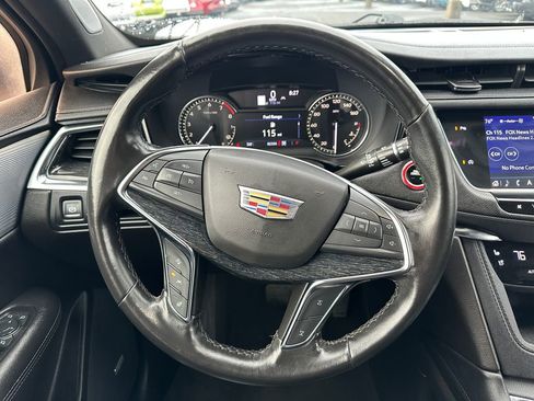 Used 2023 Cadillac XT5 Premium Luxury image 19