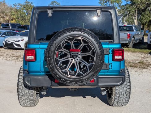 Used 2019 Jeep Wrangler Unlimited Sahara image 34