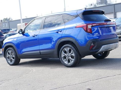 Used 2024 Kia Seltos LX image 4