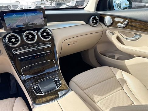 Used 2021 Mercedes-Benz GLC 300 w/ Multimedia Package image 26