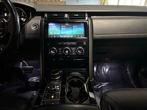 Used 2017 Land Rover Discovery HSE Luxury image 13