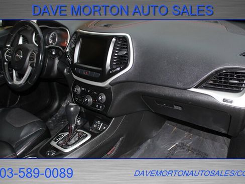 Used 2014 Jeep Cherokee Trailhawk w/ Cold Weather Group image 17