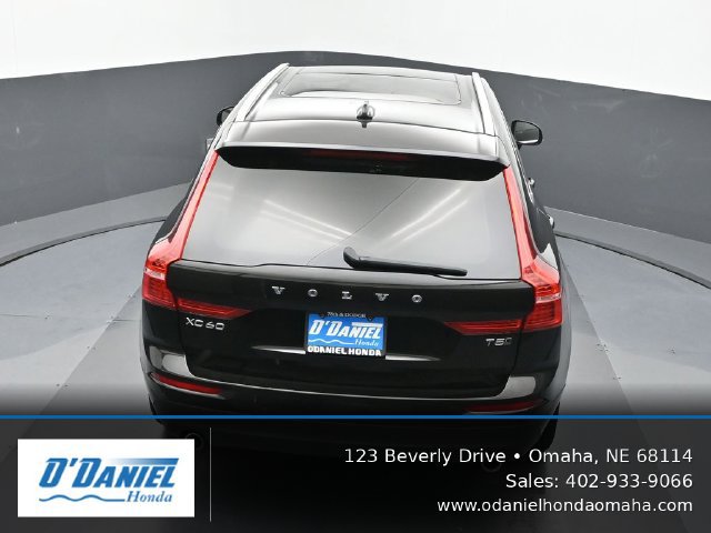 Used 2021 Volvo XC60 T5 Momentum AWD/4WD image 17
