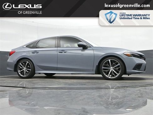 Used 2022 Honda Civic Touring image 11