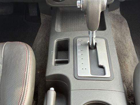 Used 2012 Nissan Xterra PRO-4X w/ Pro-4x Leather Pkg AWD/4WD image 24