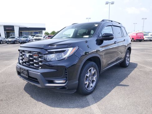Used 2022 Honda Passport TrailSport image 4