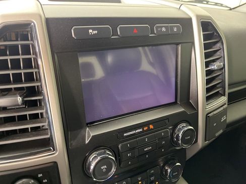 Used 2020 Ford F150 Lariat image 28