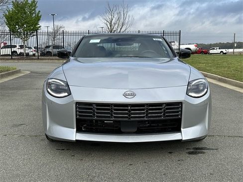 New 2025 Nissan Z Performance w/ Floor Mat Package image 2