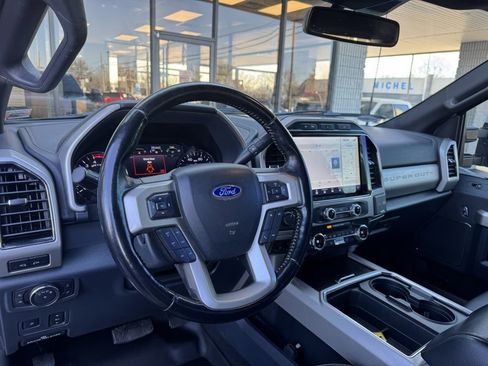 Used 2022 Ford F350 Lariat w/ Lariat Ultimate Package image 5