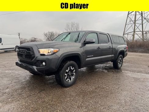 Used 2017 Toyota Tacoma TRD Off-Road w/ Premium & Technology Package image 7