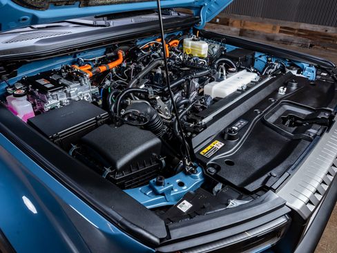 Used 2025 Toyota Land Cruiser image 41