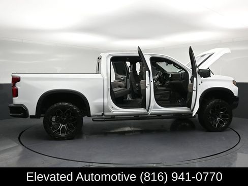 Used 2025 Chevrolet Silverado 1500 ZR2 w/ Technology Package AWD/4WD image 37