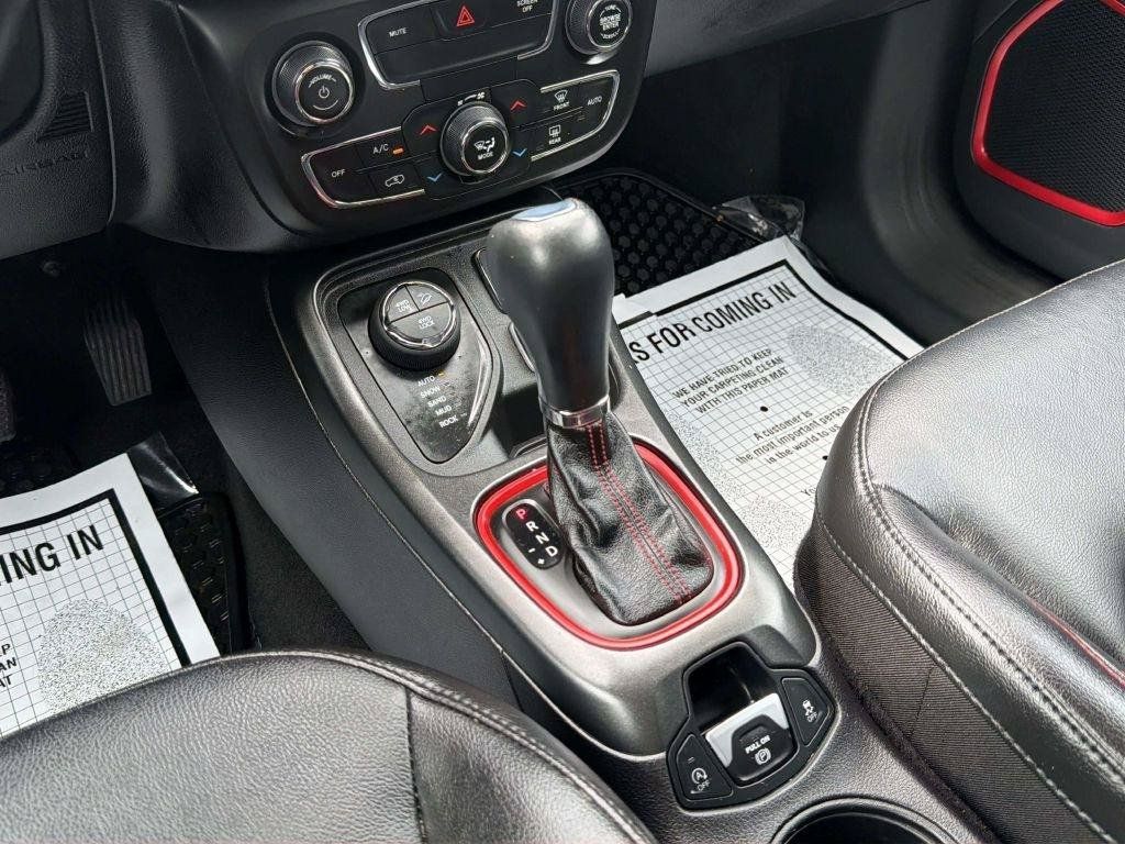 Used 2020 Jeep Compass Trailhawk w/ Cold Weather Group AWD/4WD image 18