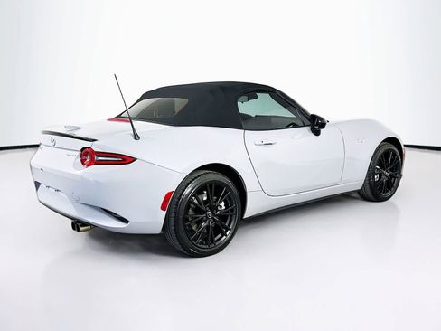 Used 2024 MAZDA MX-5 Miata Club RWD image 23