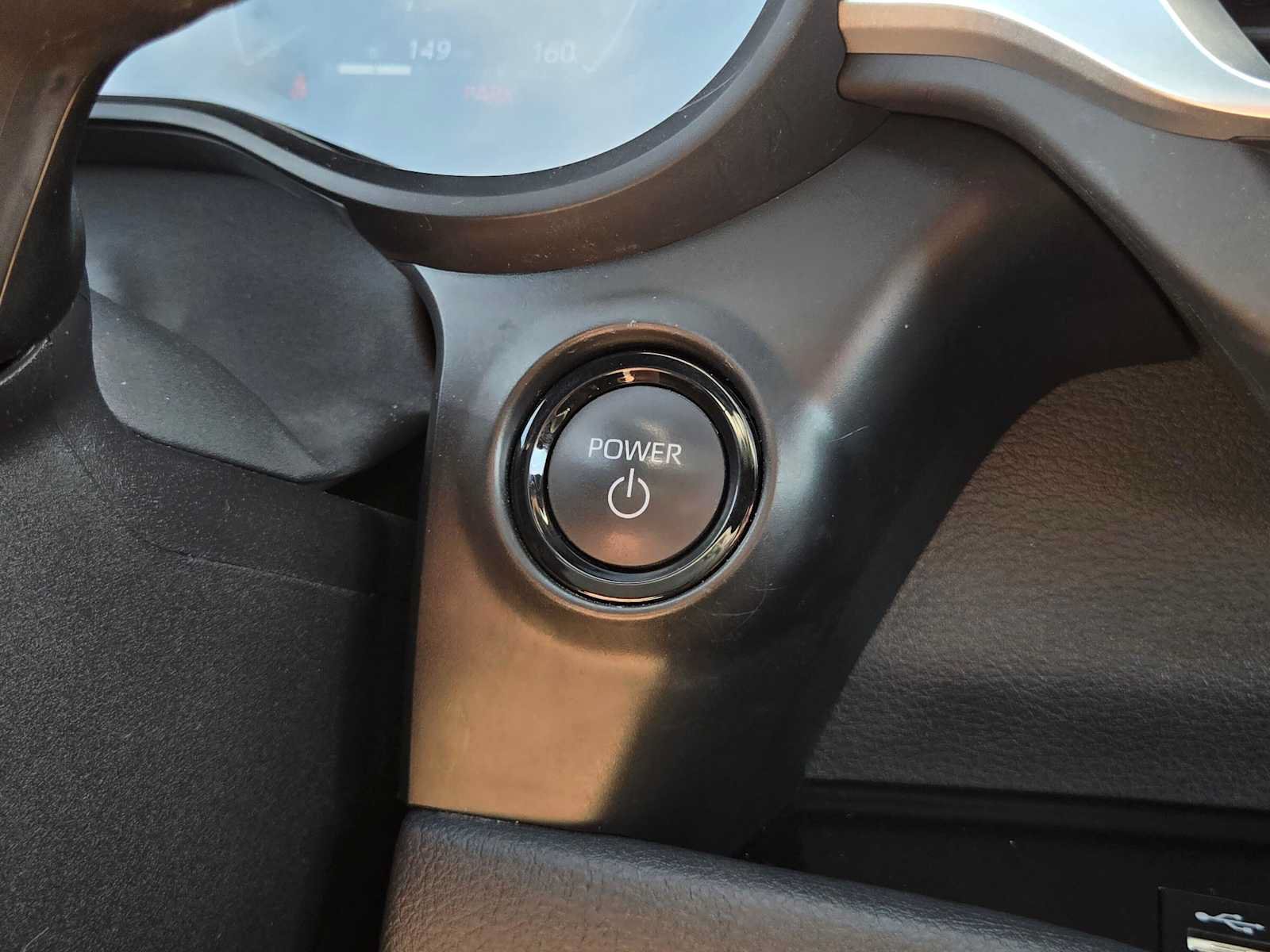 Certified 2025 Toyota Sienna Platinum AWD/4WD image 36