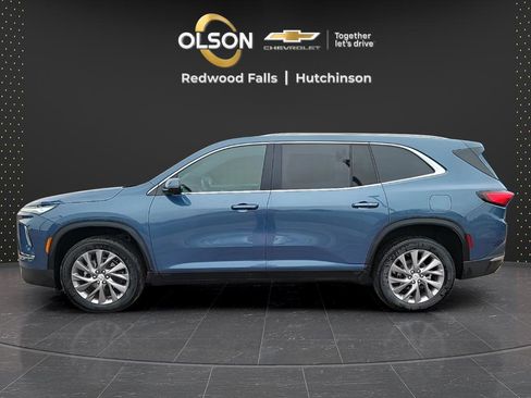 Used 2025 Buick Enclave Preferred image 2