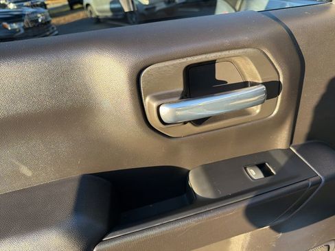 Certified 2022 Chevrolet Silverado 1500 Custom w/ Rally Edition image 33