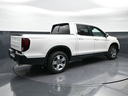 Certified 2025 Honda Ridgeline RTL image 5