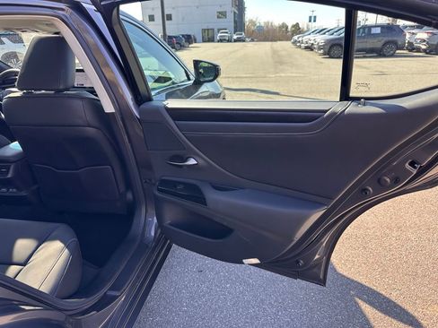Used 2023 Lexus ES 250 w/ Premium Package image 20