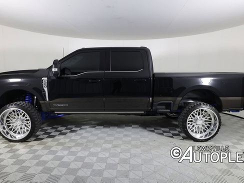 Used 2025 Ford F250 King Ranch w/ FX4 Off-Road Package AWD/4WD image 9