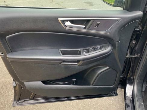 Used 2023 Ford Edge SEL image 12