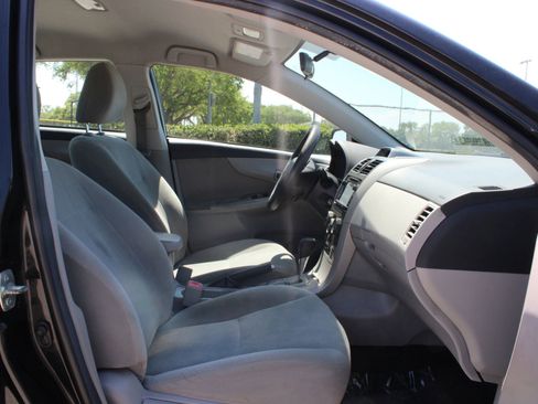 Used 2013 Toyota Corolla LE image 21