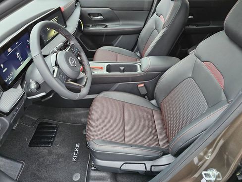 New 2026 Nissan Kicks SR w/ SR Premium Package image 10