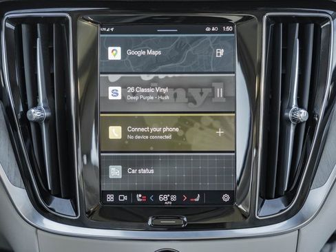 Used 2023 Volvo S60 T8 Plus image 20