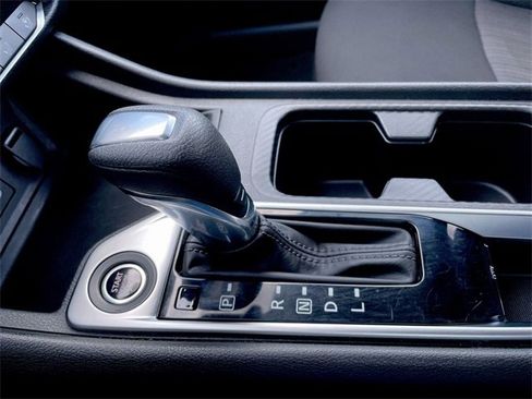 Used 2024 Nissan Sentra SV image 19