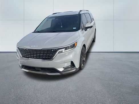 Used 2023 Kia Carnival SX Prestige FWD image 3