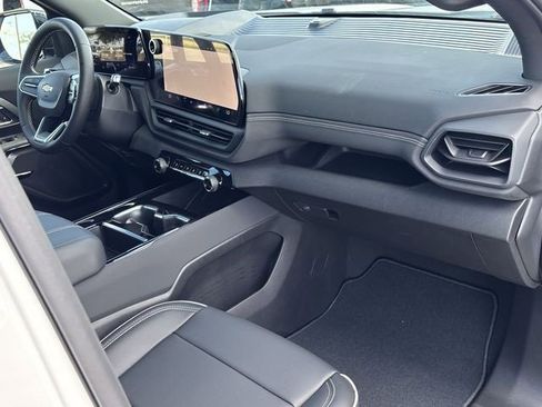 New 2026 Chevrolet Silverado EV LT image 27