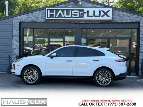 Used 2022 Porsche Cayenne Platinum Edition AWD/4WD image 11