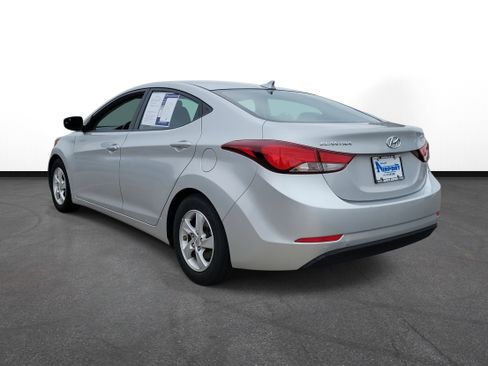 Used 2015 Hyundai Elantra SE image 3