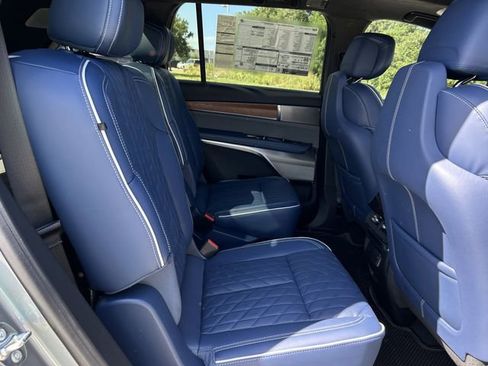 New 2026 Cadillac Vistiq Premium Luxury image 28