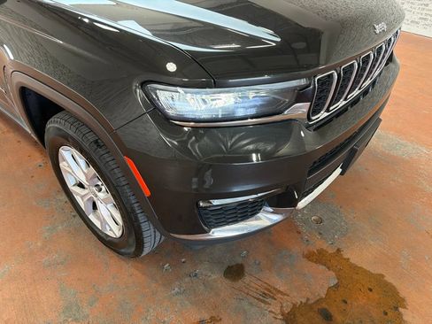 Used 2022 Jeep Grand Cherokee L Limited AWD/4WD image 9