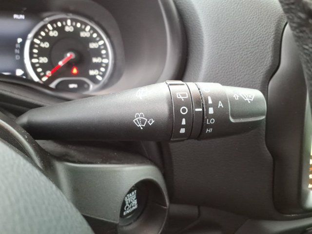 Used 2021 Jeep Renegade Latitude AWD/4WD image 21