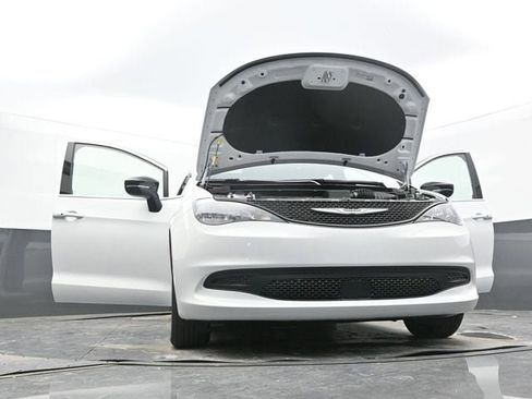 New 2026 Chrysler Voyager LX image 64