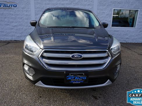 Used 2017 Ford Escape SE AWD/4WD image 2