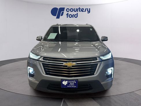 Used 2023 Chevrolet Traverse High Country image 2