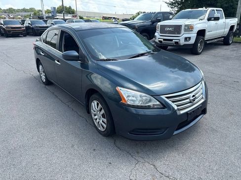 Used 2014 Nissan Sentra SV w/ SV Driver Package FWD image 2