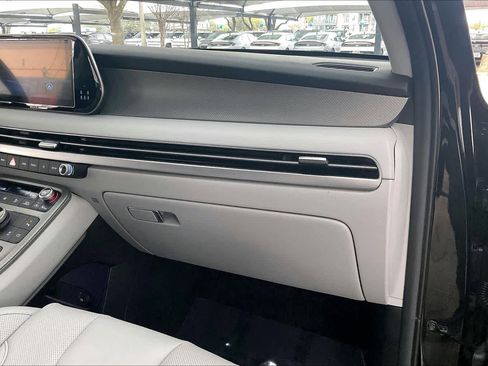 Used 2025 Hyundai Palisade SEL FWD image 19