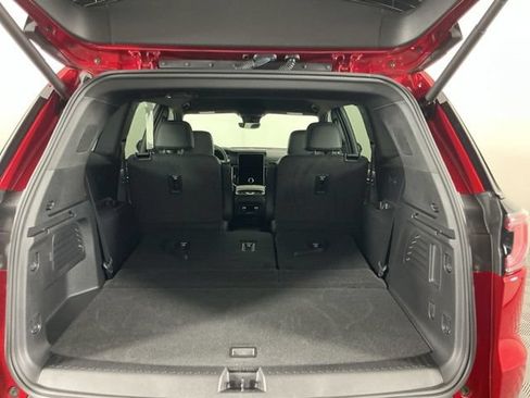 Used 2026 GMC Acadia Elevation w/ Elevation Premium Package AWD/4WD image 31