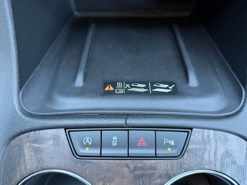 Used 2020 GMC Acadia Denali w/ Technology Package AWD/4WD image 34