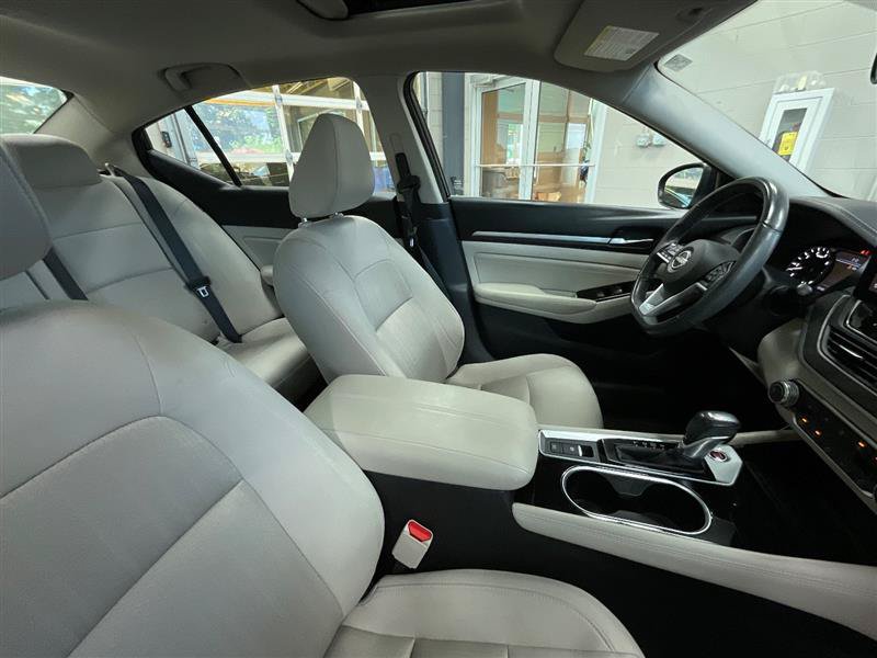 Used 2023 Nissan Altima 2.5 SV w/ SV Premium Package FWD image 33