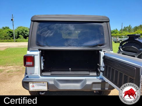 Used 2018 Jeep Wrangler Unlimited Sport AWD/4WD image 13