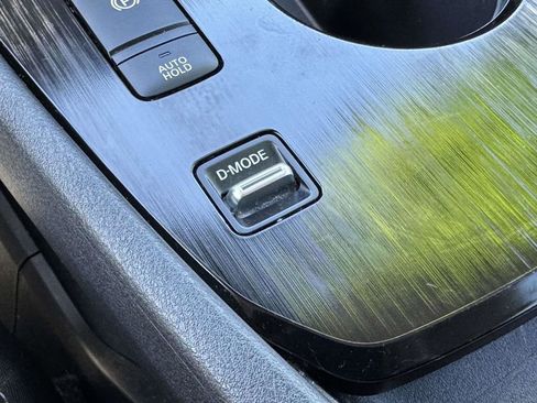 Used 2023 Nissan Rogue SV image 12